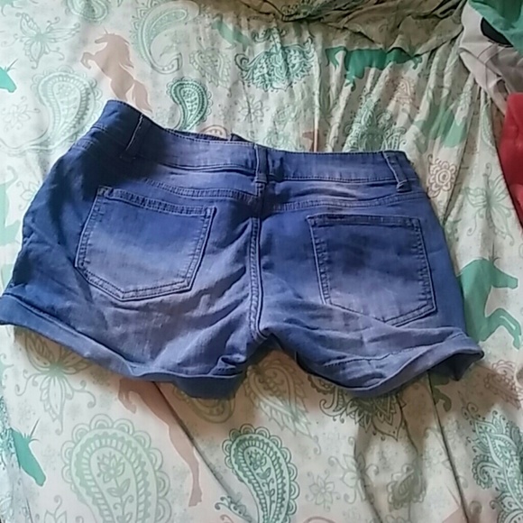 Shorts - Picture 2 of 2